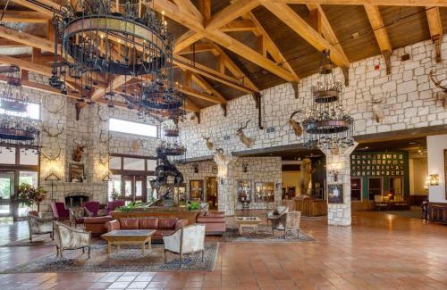 Kerrville Hotel | Y O Ranch Hotel and Conference Center
