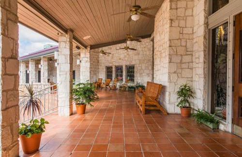 Kerrville Hotel | Y O Ranch Hotel and Conference Center