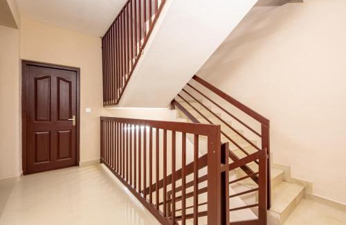 Shenoys Hotel | Yaad Residency