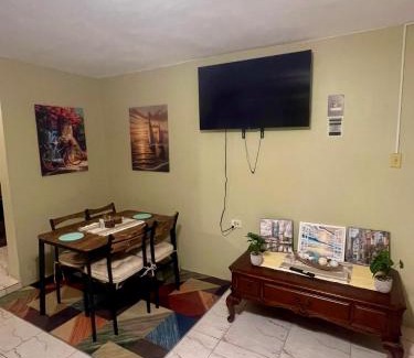 Santa Cruz Apartment | Yaad Vibes Getaway