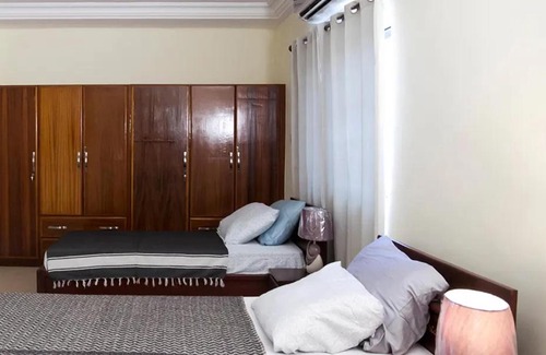 Kwabenyan House | Yaakwah Lodge