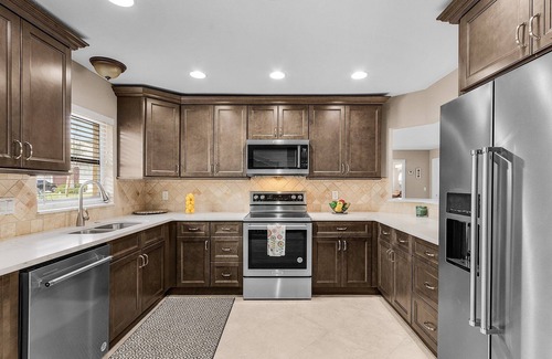 Yacht Club House | Yacht Club Area, Gulf Access, Heated Saltwater Pool - The Queen Elizabeth - Roelens