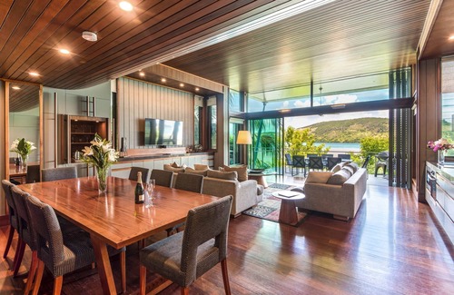 Hamilton Island Villa | Yacht Club Villa 32, Beautiful Villa on Hamilton Island
