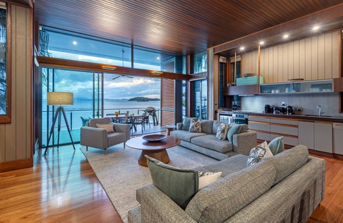 Hamilton Island Villa | Yacht Club Villa 17, Stunning Villa on Hamilton Island