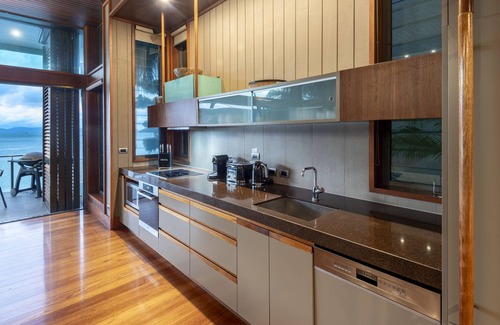 Hamilton Island Villa | Yacht Club Villa 17, Stunning Villa on Hamilton Island