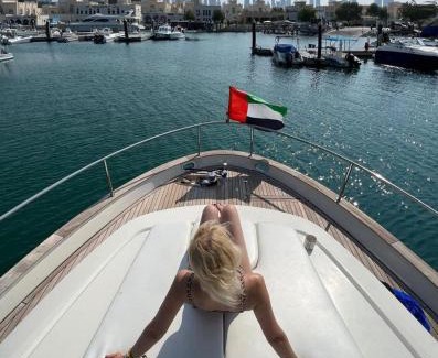 Jumeirah Boat Rental | Yacht Experience - Stella Romana