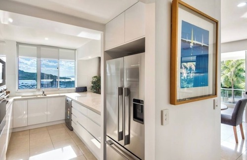 Hamilton Island Apartment | Yacht Harbour Towers 1