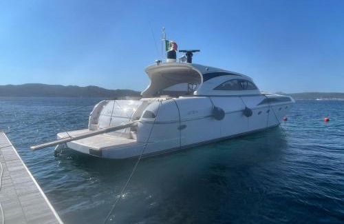 Portisco Boat Rental | Yacht Rizzardi 23 metri 4 cabine