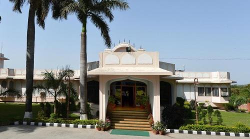 Pinjore Hotel | Yadavindra Gardens Pinjore