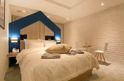 Goyang Hotel | Yaja Hwajeong Station