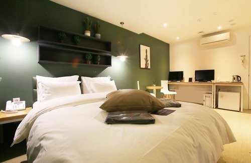 Goyang Hotel | Yaja Hwajeong Station