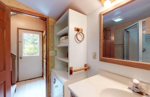 Elk Meadows House | Yakima River Cabin