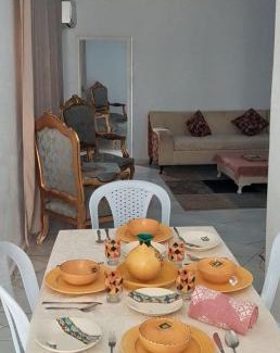 Yasmine Apartment | Yakout
