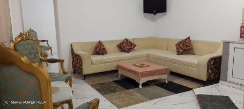 Yasmine Apartment | Yakout