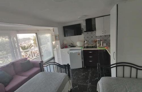 Dagbelen Apartment | Yalıkavak'ta site içi özel iskele havuzlu suit oda