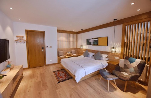 Nanming District Apartment | Yan She City Guesthouse