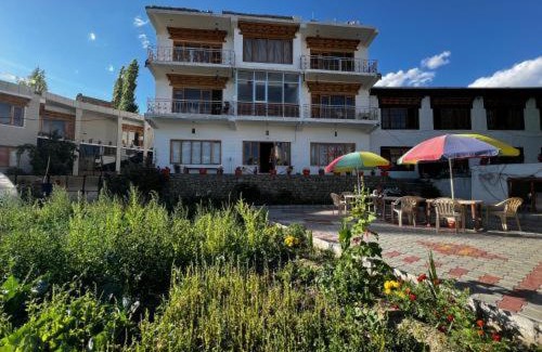 Leh House | yangphel house