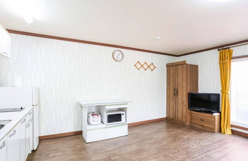 Seojong House | Yangpyeong Mountain Yard Pension