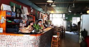 Yangshuo Hostel | Yangshuo Xingping This Old Place Li-River Inn