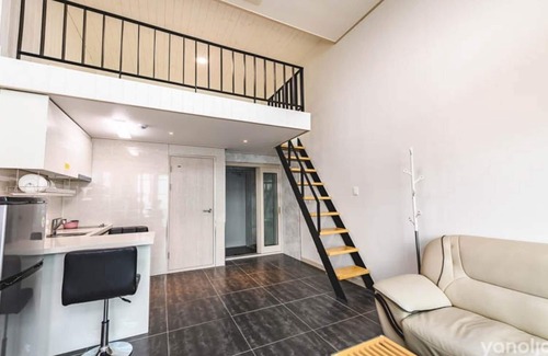 Dolsan-eup House | Yangyang Casa 413 Pension