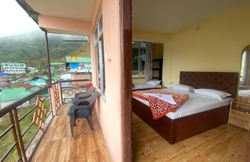 Zuluk Resort | Yangzom La Homestay