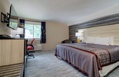 North Conway Hotel | Yankee Clipper Inn, SureStay Collection by Best Western