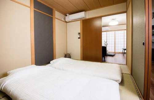 Central Kyoto Apartment | Yaoyorozu Modern Inn