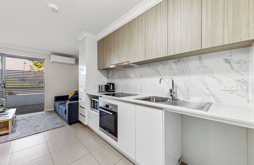 Rockingham Apartment | Yaran Suites