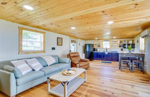 Golden House | Yard with Lake View Home Near Table Rock Lake!