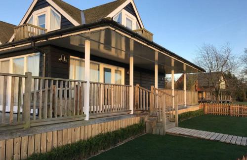 Brundall Resort | Yare View Holiday Cottages