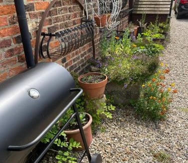 Yarm Bed & Breakfast | Yarm Cottages Sleeping 6 Forge and Smythy