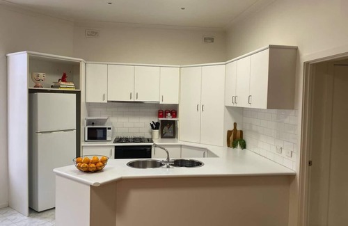 Yarraville House | Yarraville and Seddon at your doorstep