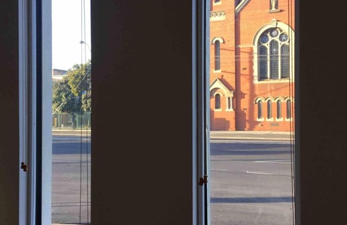 Yarraville House | Yarraville and Seddon at your doorstep