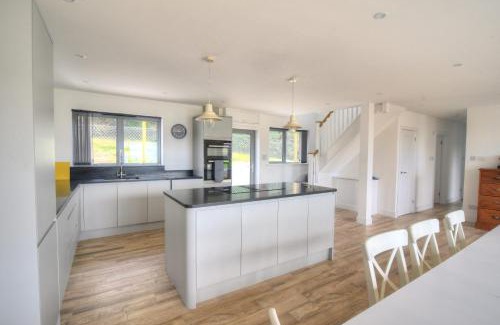 Charmouth House | Yarrow