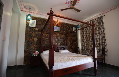 Sirohi Hotel | Yash Veer Resort