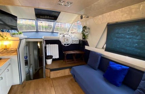 Gijon City Centre Boat Rental | Yate Gijon , experiencia unica J
