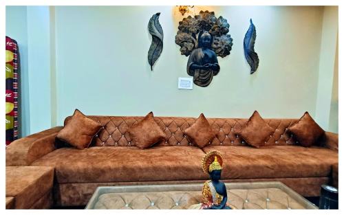 Kharsia House | Yatri Nivas - Budget Baithak Lodge