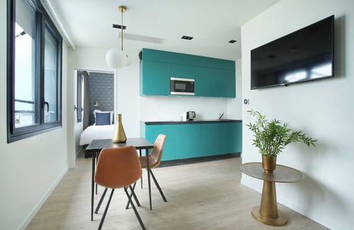 Issy-les-Moulineaux Apartment | YAYS Paris Issy by Numa