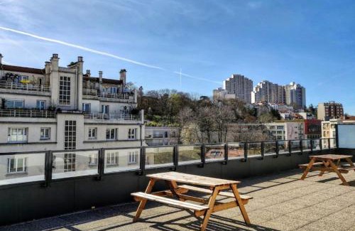 Issy-les-Moulineaux Apartment | YAYS Paris Issy by Numa