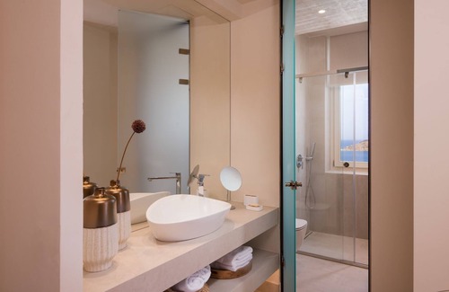 Vourkari Hotel | Ydor Hotel & Spa