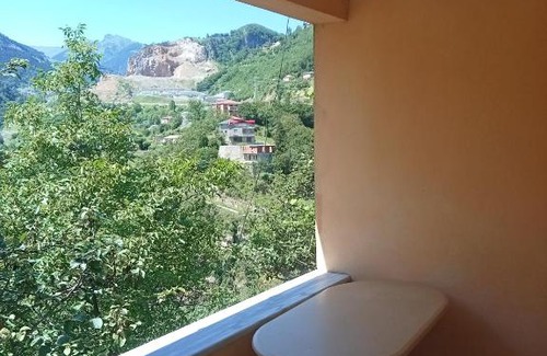 Macka House | Yeşil bahçe