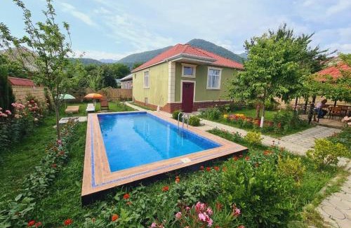 Gabala Villa | Yeşil Ev