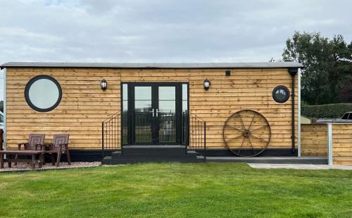 Stafford Apartment | Ye Old Lambing Lodge - Spring Paddock
