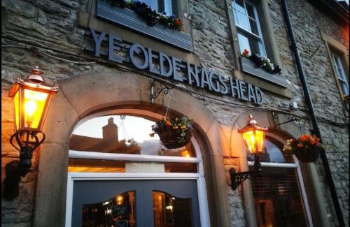 Castleton Hotel | Ye Olde Nags Head