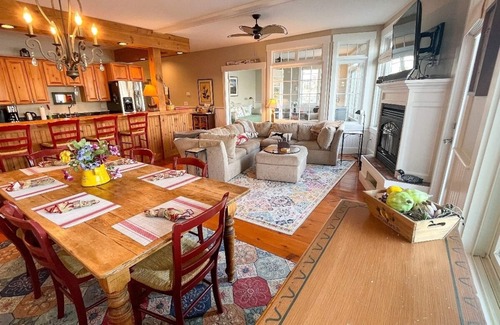 Boothbay Harbor Condo | Year Round Luxury Waterfront Condo, Heart of Boothbay Harbor