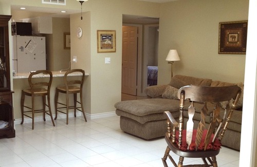 Sun City House | Year-Round Paradise: Walk to Golf, Markets & Restaurants-A 55+ Community