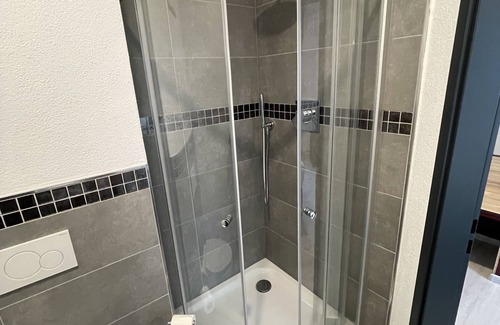 Guenzburg Hotel | Yebs Hotel