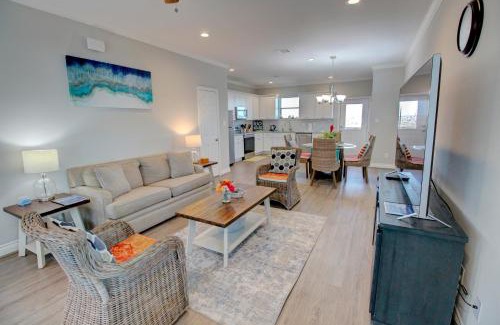 Galveston House | Yellow Beach Haven, Decks, Views, Mere Steps to Sand