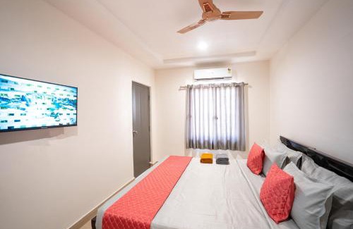 Kondapur Hotel | Yellow Bells Signature HITEC City