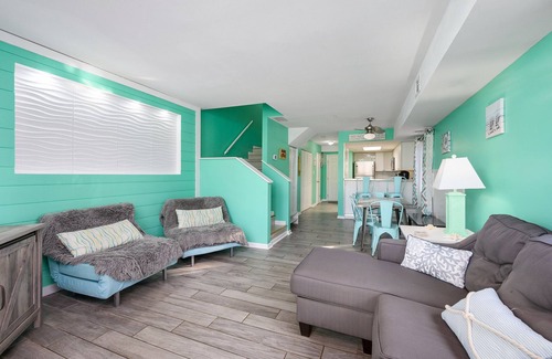 Midtown Ocean City House | Yellow Bird 7 - A 3 Level Townhome in the Heart of Ocean City, MD!